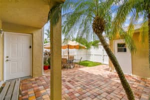 6660 CAPE HATTERAS WAY NE #2, ST PETERSBURG, FL 33702 Sold 08/29/22