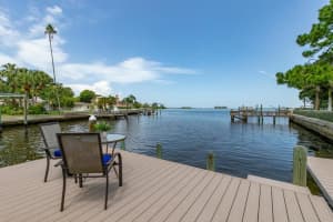 101 SHORE DR, DUNEDIN, FL 34698 Sold 08/25/22