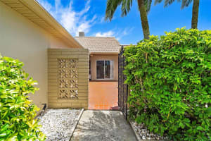 560 BOCA CIEGA POINT BLVD N, ST PETERSBURG, FL 33708 Sold 02/03/23