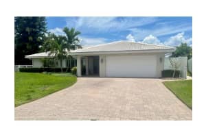 4310 40TH ST S, ST PETERSBURG, FL 33711 Sold 08/29/22