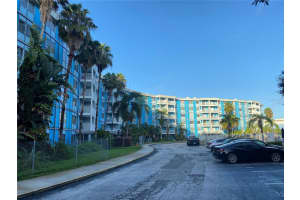 3315 58TH AVE S #113, ST PETERSBURG, FL 33712 Sold 09/19/22