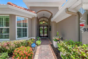 9859 Sago Point Dr, Seminole, FL 33777, Sold 12/06/22