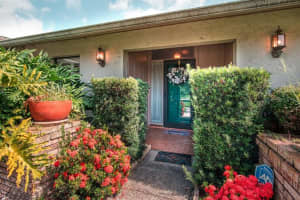 3322 Foxridge Cir, Tampa, FL 33618, Sold 10/12/22