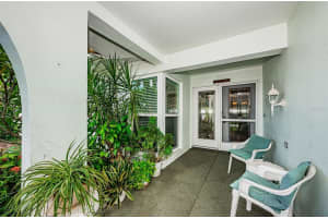 10405 MONARCH DR, LARGO, FL 33774 Sold 10/17/22