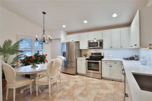 7230 34th St E, Sarasota, FL 34243, Sold 09/09/22