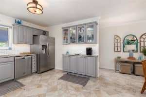 10755 Village Club Cir, St. Petersburg, FL 33716, Sold 09/06/22