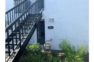 4508 S Oak Dr, Tampa, FL 33611, Sold 08/31/22
