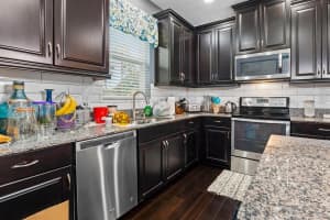 10404 Waterstone Dr, Riverview, FL 33578, Sold 01/03/23