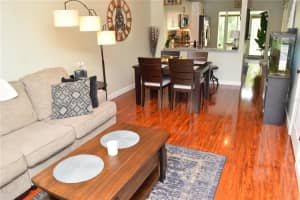 225 COUNTRYSIDE KEY BLVD, OLDSMAR, FL 34677 Sold 10/07/22