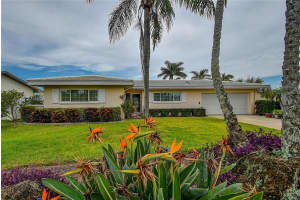 6912 S SHORE DR S, SOUTH PASADENA, FL 33707 Sold 01/12/23