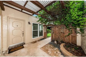 7200 ULMERTON RD #E4, LARGO, FL 33771 Sold 10/05/22
