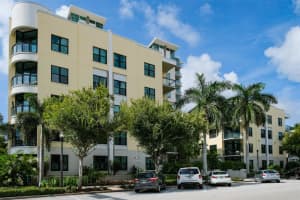 400 4TH AVE S #408, ST PETERSBURG, FL 33701 Sold 10/17/22