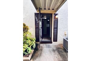 501 E BAY DR #1602, LARGO, FL 33770 Sold 10/05/22