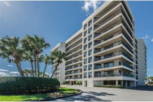240 SAND KEY ESTATES DR #212, CLEARWATER, FL 33767 Sold 02/07/23