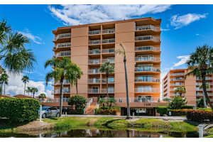 7430 SUNSHINE SKYWAY LN S #304, ST PETERSBURG, FL 33711 Sold 11/03/22