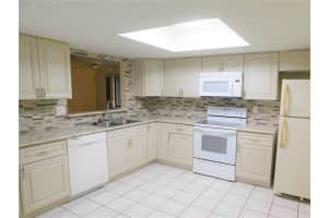 2224 FIR LANE CT, CLEARWATER, FL 33763 Sold 02/08/23