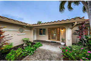 311 N JULIA CIR, ST PETE BEACH, FL 33706 Sold 02/21/23