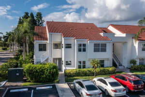6085 BAHIA DEL MAR BLVD #201, ST PETERSBURG, FL 33715 Sold 11/10/22