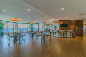1 BEACH DR SE #1605, ST PETERSBURG, FL 33701 Sold 10/17/22