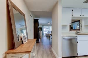 2460 NORTHSIDE DR #1207, CLEARWATER, FL 33761 Sold 10/19/22