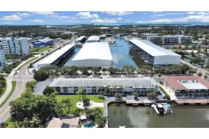 3717 46TH AVE S #6, ST PETERSBURG, FL 33711 Sold 12/28/22