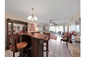 3717 46TH AVE S #6, ST PETERSBURG, FL 33711 Sold 12/28/22