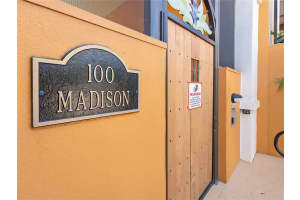 100 4TH AVE S #114, ST PETERSBURG, FL 33701 Sold 12/21/22