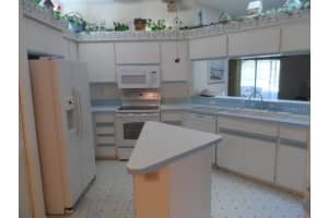 5602 GARDEN LAKES DR, BRADENTON, FL 34203 Sold 01/18/23
