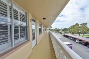 4915 BAY ST NE #324, ST PETERSBURG, FL 33703 Sold 06/30/23