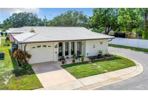 5490 LEMON TREE LN N, PINELLAS PARK, FL 33782 Sold 01/13/23