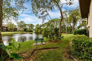 870 VILLAGE LAKE TER N #102, ST PETERSBURG, FL 33716 Sold 11/21/22
