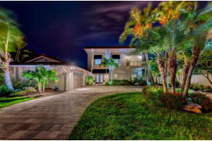 515 55TH AVE, ST PETE BEACH, FL 33706 Sold 12/02/22