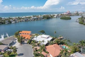 203 Hermosita Dr, St Pete Beach, FL 33706, Sold 12/09/22