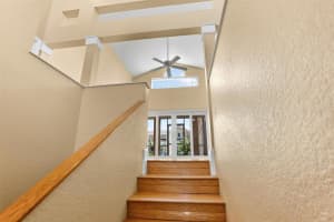 19 CRESCENT PL S, ST PETERSBURG, FL 33711 Sold 04/04/23