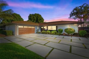 4425 46TH AVE S, ST PETERSBURG, FL 33711 Sold 11/04/22