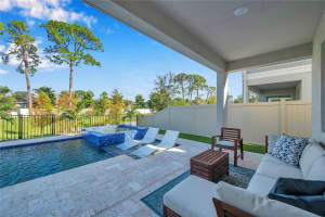 8191 ARTISAN CIR, SEMINOLE, FL 33777 Sold 11/29/22