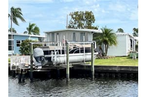 6836 MOUNT QUINCY DR NE #355, ST PETERSBURG, FL 33702 Sold 11/01/23