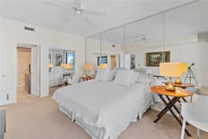 1 BEACH DR SE #2112, ST PETERSBURG, FL 33701 Sold 03/14/23