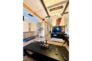 5118 TENNIS COURT CIR, TAMPA, FL 33617 Sold 12/06/22