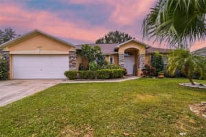 8207 WESTMONT TERRACE DR, LAKELAND, FL 33810 Sold 04/03/23