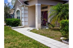 13817 EAGLES GLEN CT, ORLANDO, FL 32837 Sold 04/28/23