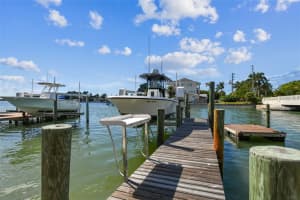 601 79TH CIR S, ST PETERSBURG, FL 33707 Sold 07/17/23