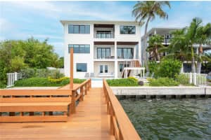 225 Punta Vista Dr, St Pete Beach, FL 33706, Sold 05/22/23