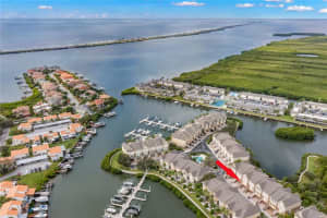 4318 SPINNAKER COVE LN, TAMPA, FL 33615 Sold 01/10/23