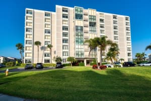 855 BAYWAY BLVD #804, CLEARWATER BEACH, FL 33767 Sold 02/16/23