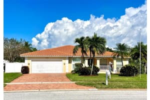 14833 IMPERIAL POINT DR N, LARGO, FL 33774 Sold 11/23/22