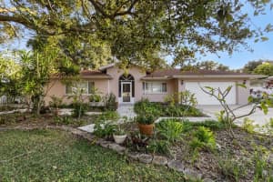 1309 FAIRWAY DR, DUNEDIN, FL 34698 Sold 04/19/23
