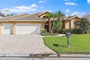 1171 DARLINGTON OAK DR NE, ST PETERSBURG, FL 33703 Sold 12/22/22