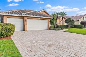 1171 DARLINGTON OAK DR NE, ST PETERSBURG, FL 33703 Sold 12/22/22