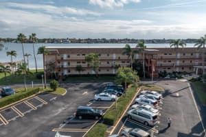 5020 BRITTANY DR S #113, ST PETERSBURG, FL 33715 Sold 12/19/22
